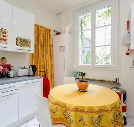 Homestay Charming Bedroom Paris