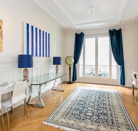 Charming Bedroom * Paris