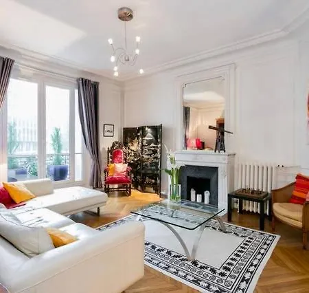 Charming Bedroom * Paris