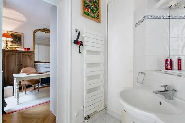 Charming Bedroom Проживание в семье