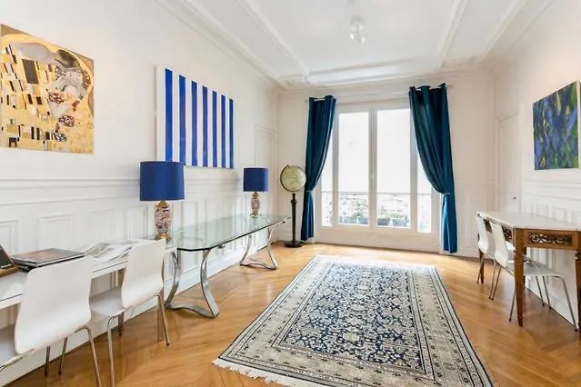 Charming Bedroom * Париж