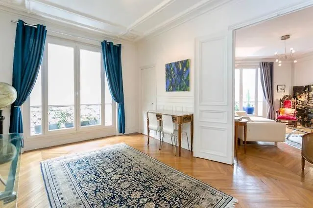 Charming Bedroom Проживание в семье Париж
